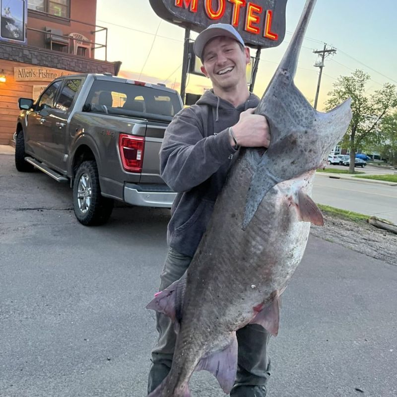 Allen's Missouri River Guide & Hillside Motel