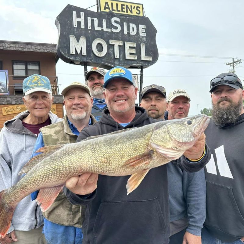 Allen's Missouri River Guide & Hillside Motel