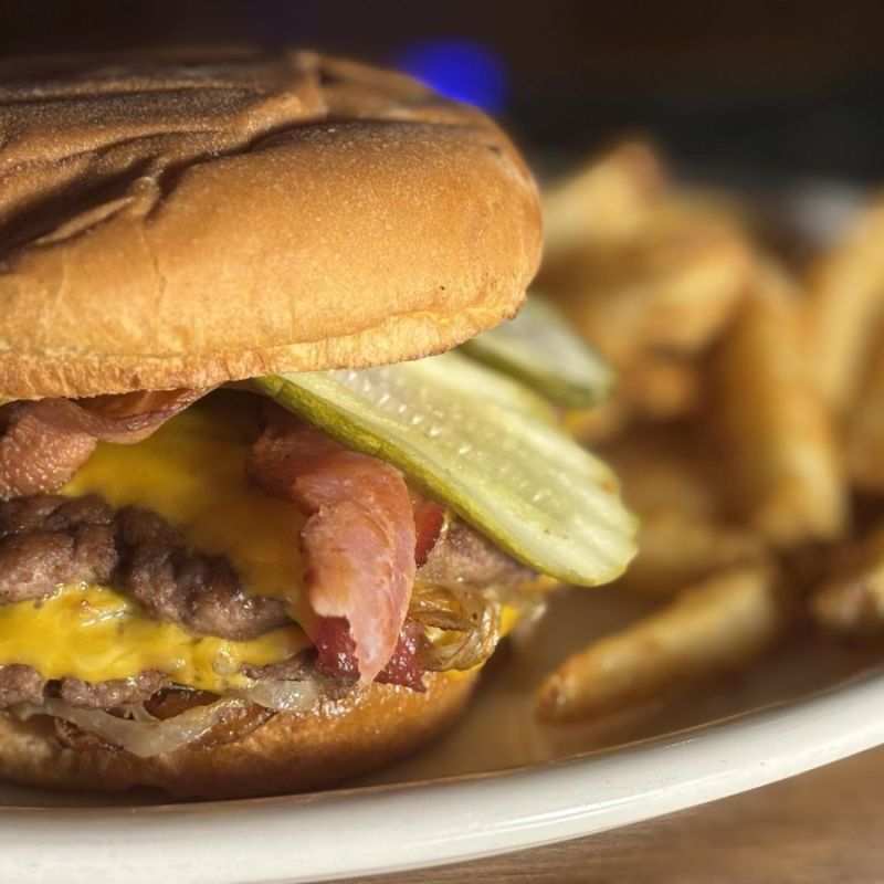 Creekside Bar & Grill