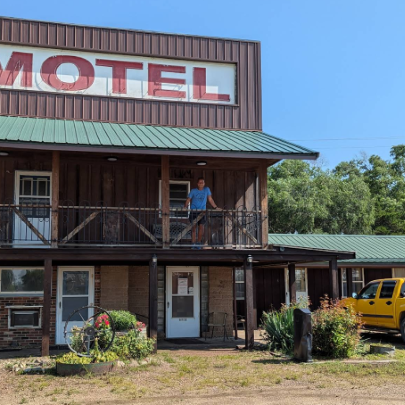 JAKE'S Corner Motel